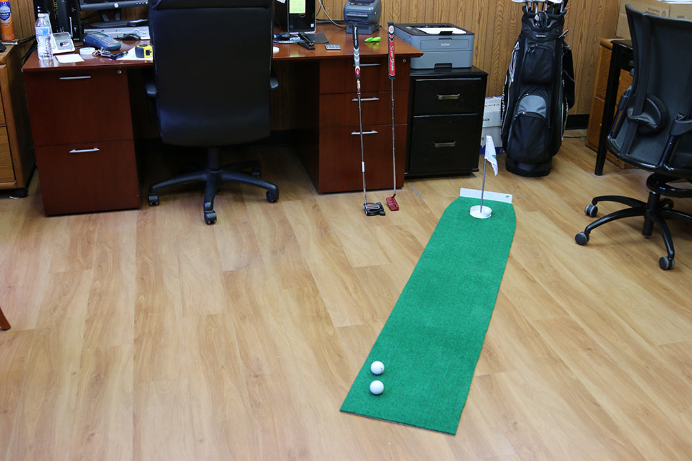 Big Moss Office Fit Putting Green detail view