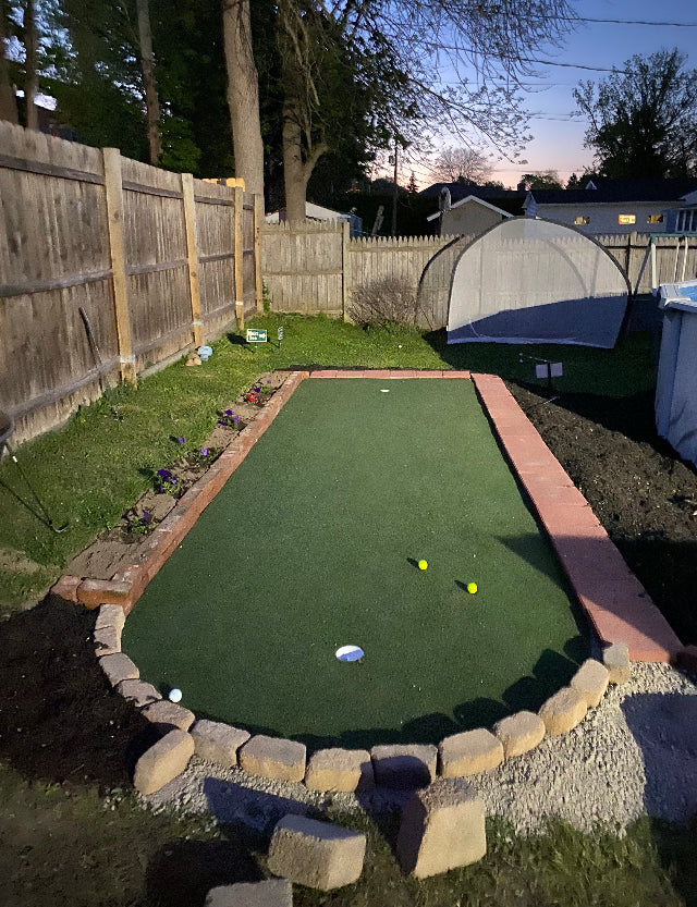 Big Moss Outdoor Target putting green with included accessories