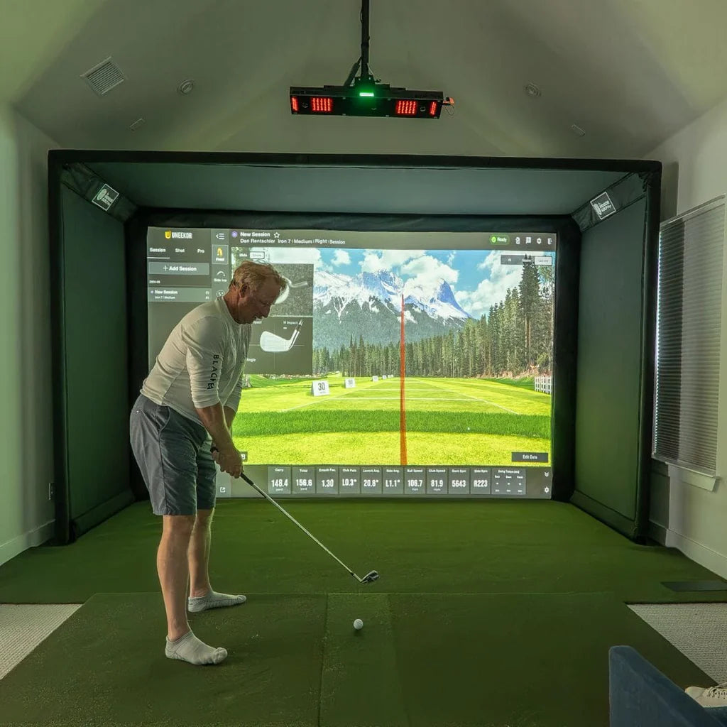 SIGPRO Commercial Enclosure with EYE XO2 golfer practicing