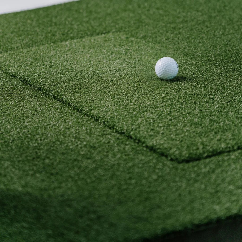 SIGPRO Softy 4' x 10' Golf Mat close-up of hitting surface