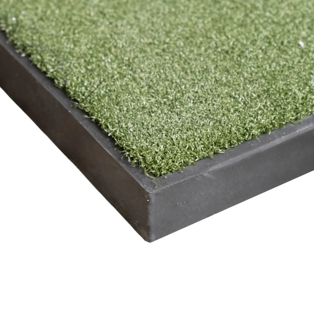SIGPRO Super Softy 4' x 9' Golf Mat XL hitting strip close-up