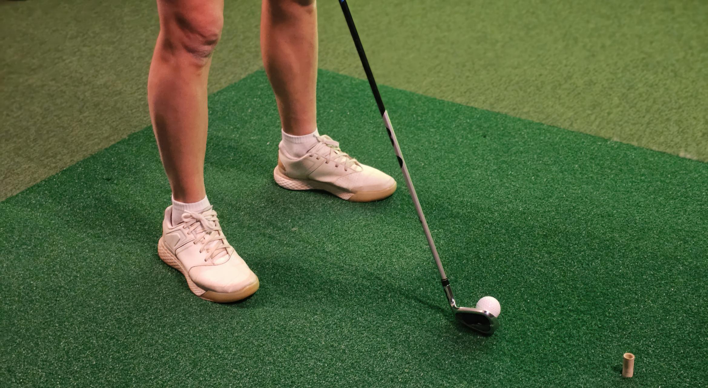 Country Club Putting Green V2 with break pads and adjustable contours.